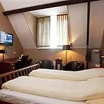 Hotel Village 3*