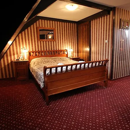 Hotel Village