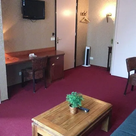 Hotel Village