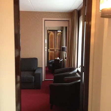 Hotel Village 3*